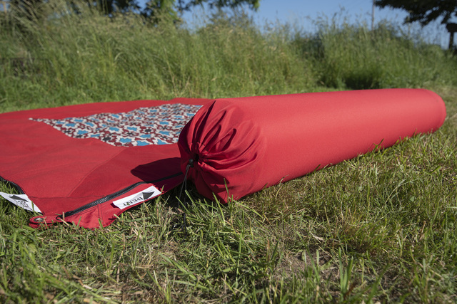 Kissenrolle BENT Zip-XL Lounger rot