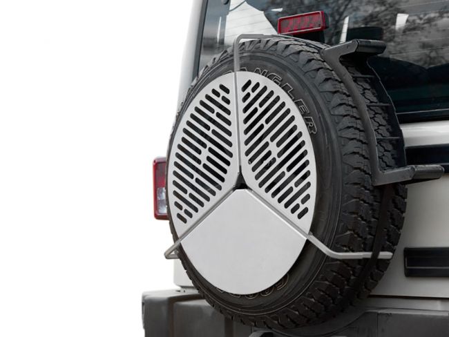 front_runner_spare_tire_mount_braai_bbq_grate_vacc023_2 front_runner_spare_tire_mount_braai_bbq_grate_vacc023_2