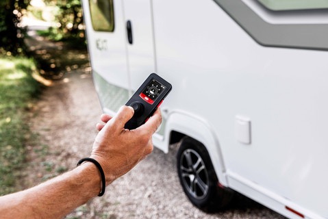 Rangierantrieb MAMMUT GALAXY für Einachs-Wohnwagen bis 2.500 kg mit M-Anbindung