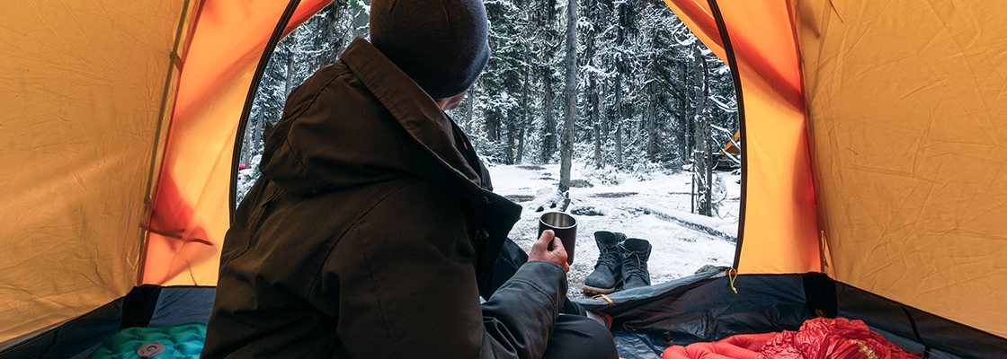 Wintercamping wie ein Profi: Top-Ausrüstung für Ihr Abenteuer